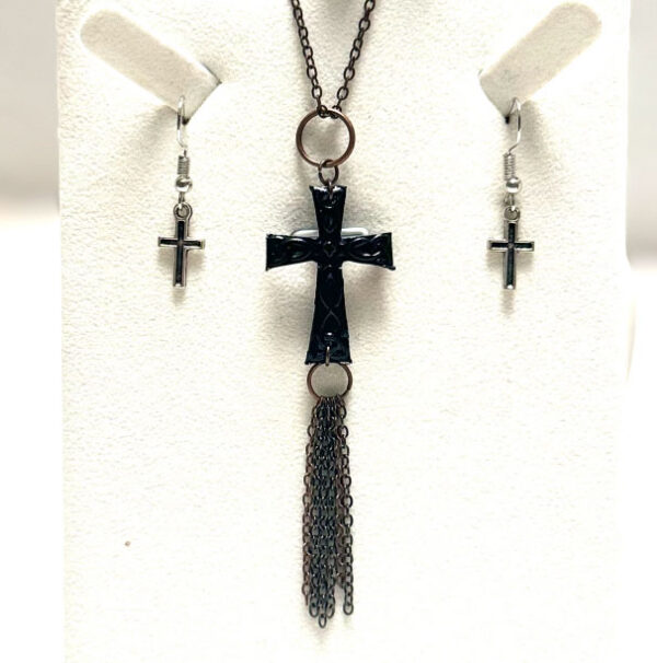 Black Cross Chain Set